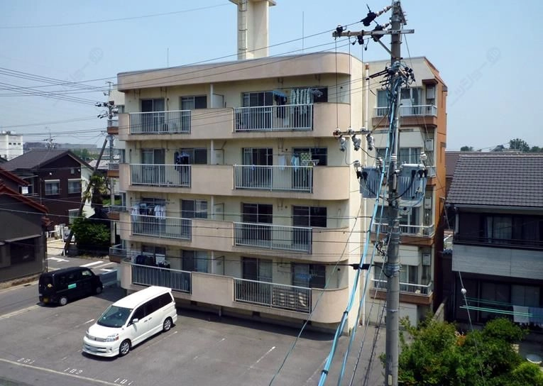 ニューあけぼのハイツの外観