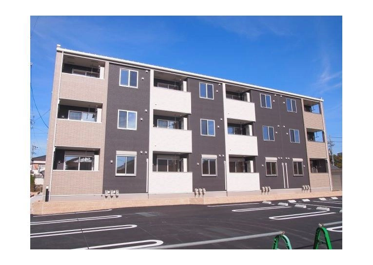 シャイニーの外観