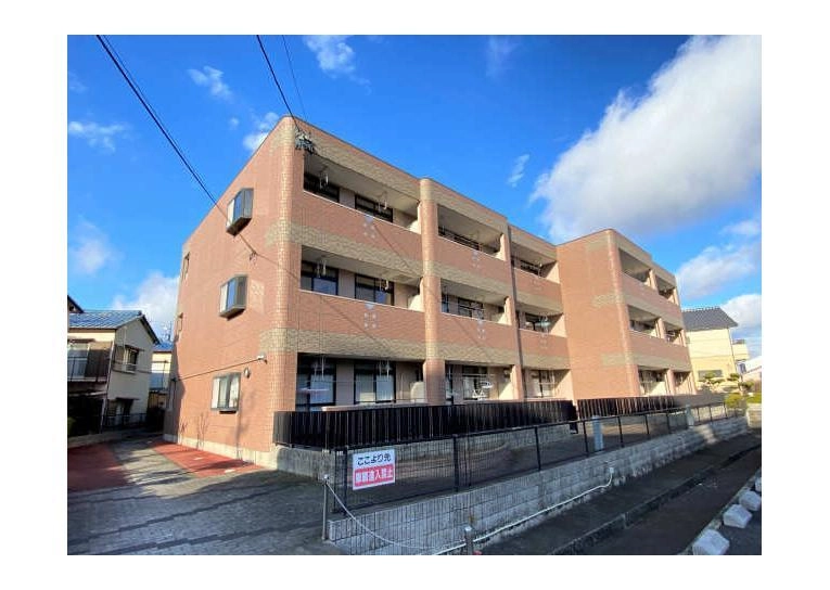 ガーデンハイツ西郷の外観