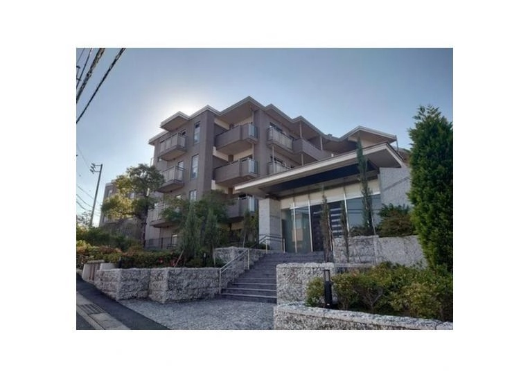 アイユー八事の外観