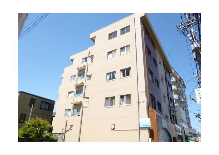 石坂ハイツの外観