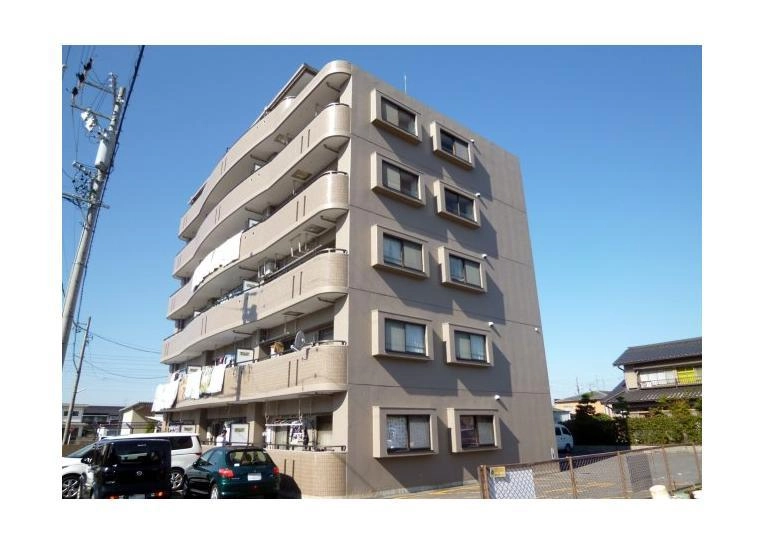 ファミール共栄の外観