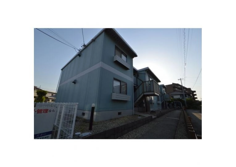 シャトル緑ヶ丘Iの外観