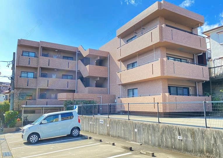 背戸山ヒルズの外観