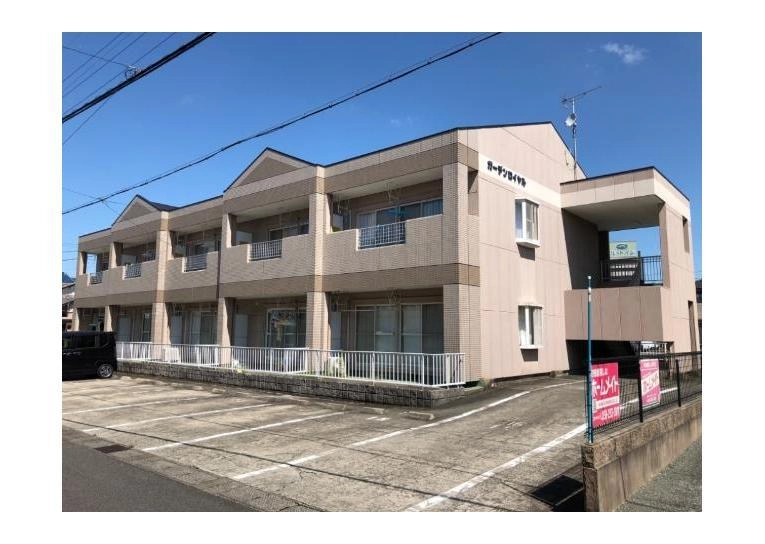 ガーデンロイヤルの外観