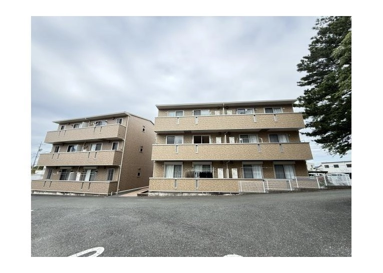 ジュノウタウン　A棟の外観