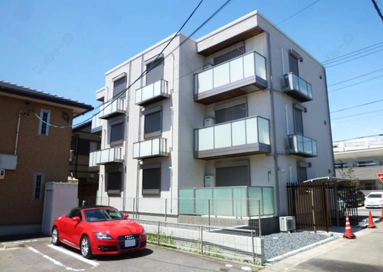 アジュール緒川の外観