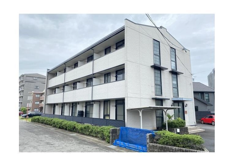 レオパレス愛松の外観