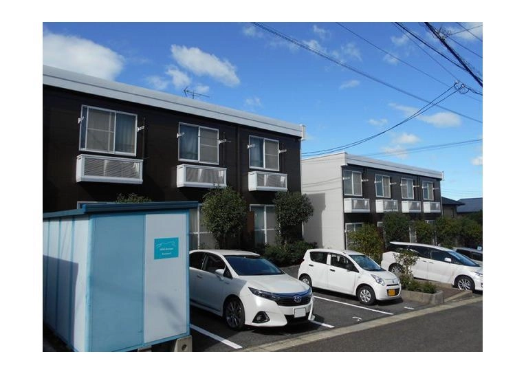 レオパレスウッドヒルの外観