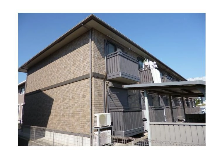 レフィナードの外観