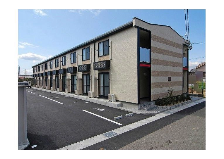 レオパレスリバークロスの外観