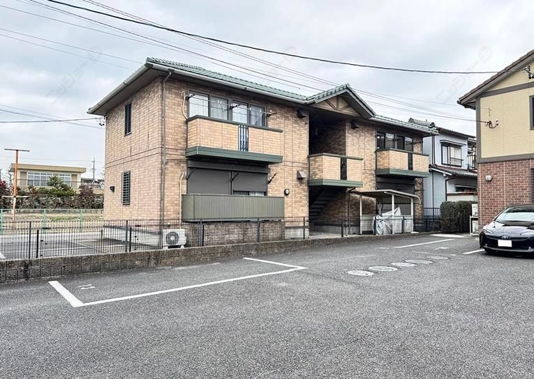 フォレストコートの外観