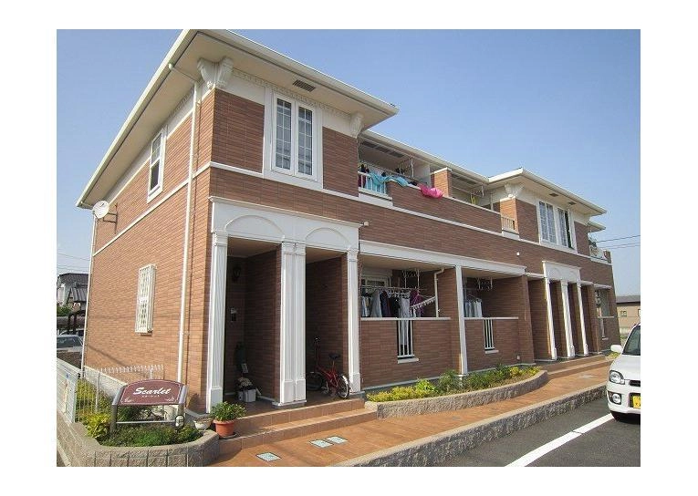 スカーレットの外観