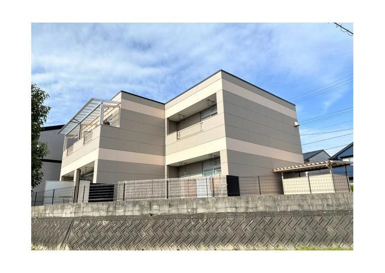 新舞子ジョイハイツの外観