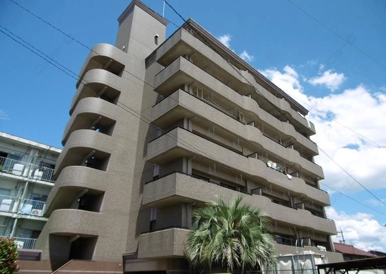 マンション ベルエアの外観