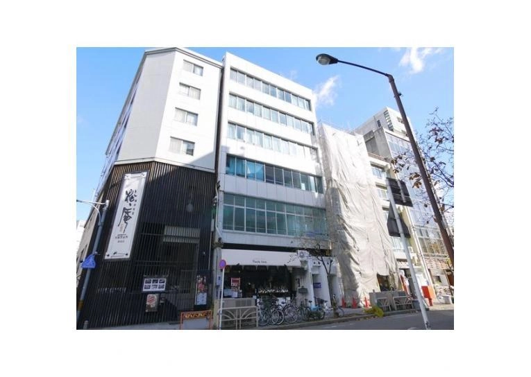 第1小島ビルの外観