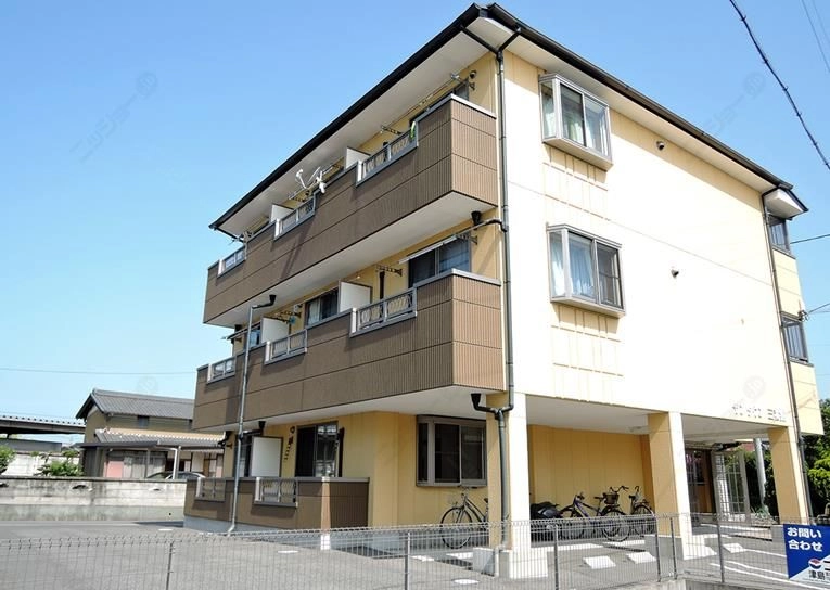 サンタウン三番館の外観