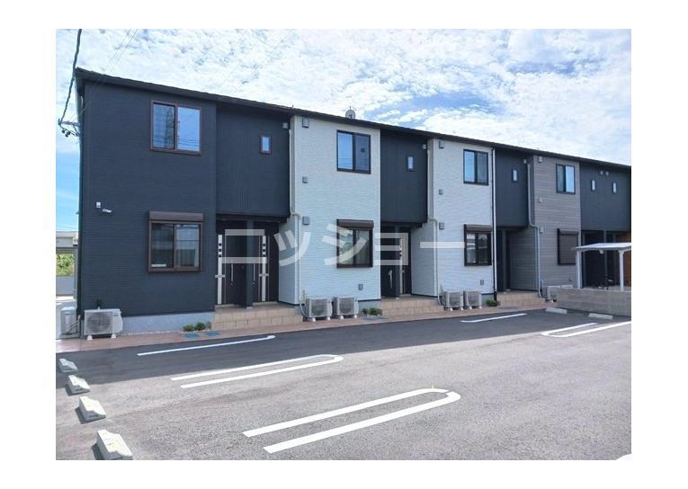 アニューコルソの外観