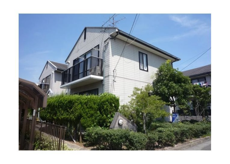 ローズガーデン800 D棟の外観