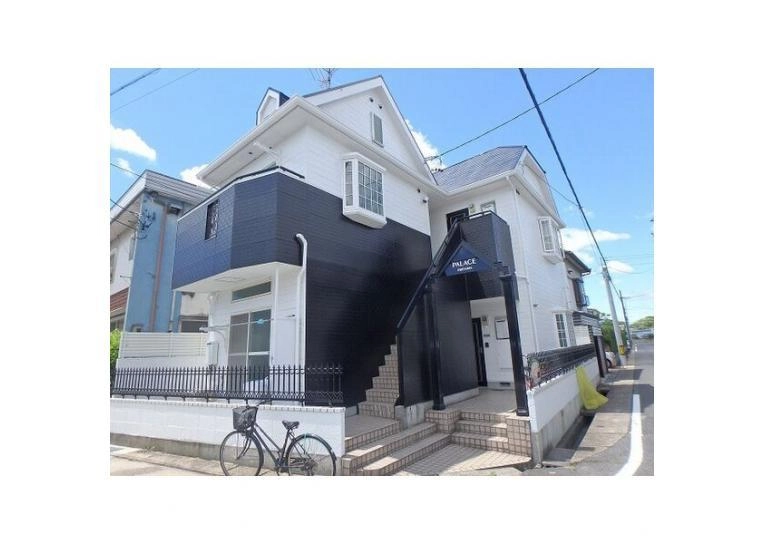 パレス海老山の外観
