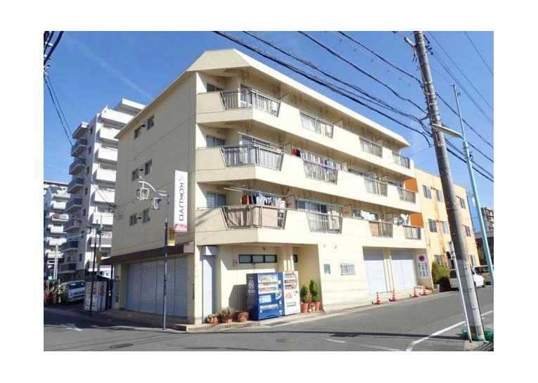 富善ビル の外観