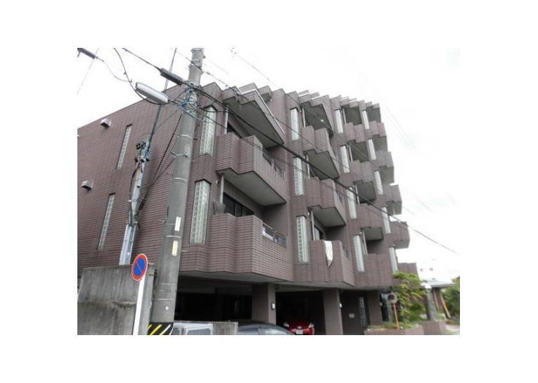 ラヴィアンムロガの外観