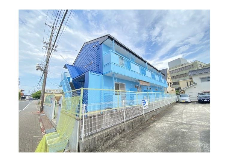 レザンドール市岡の外観
