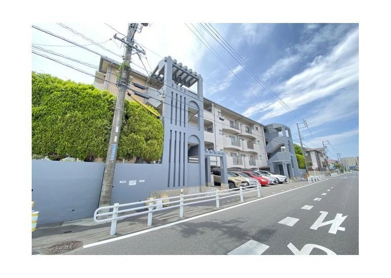 ライフ新緑の外観