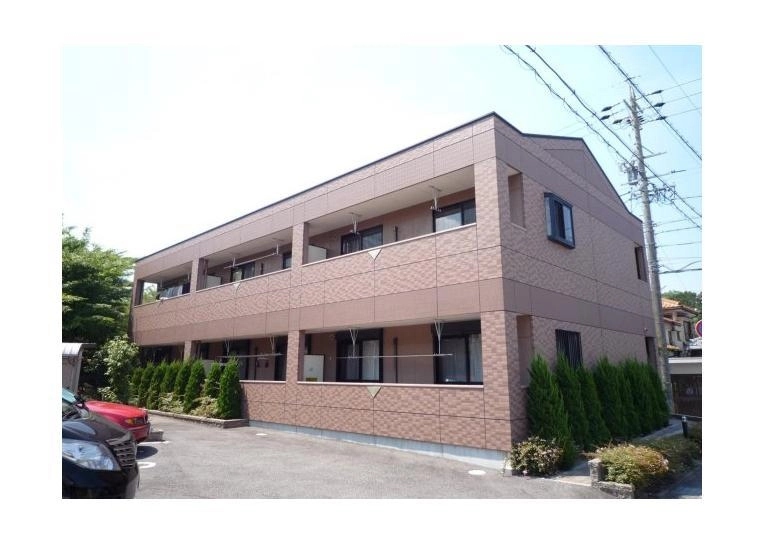 ストリーム氏神前の外観