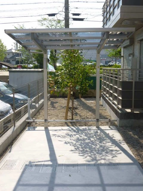 自転車置き場東側