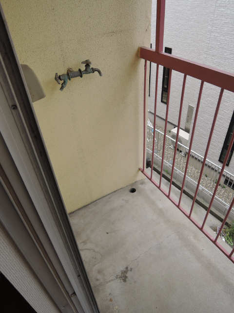 室外洗濯機置場