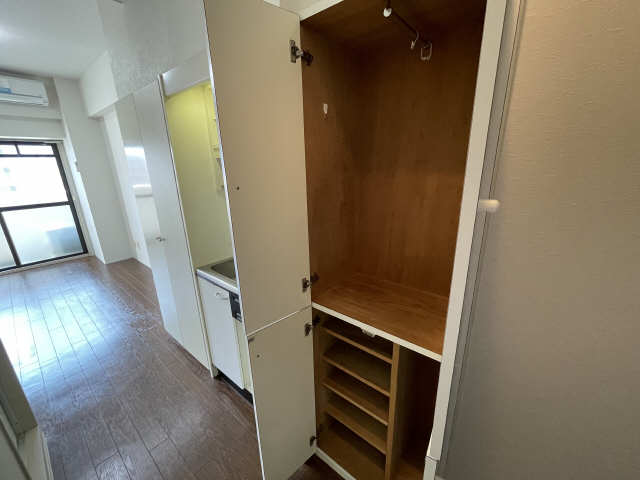 シューズボックス