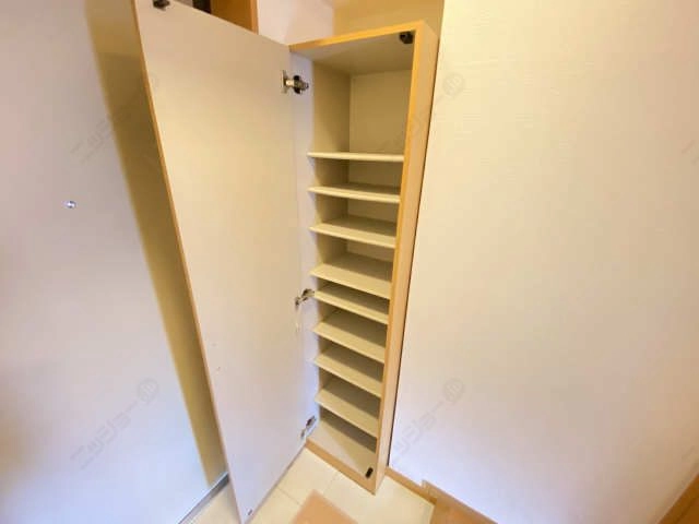 シューズボックス