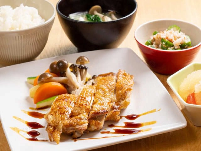 朝夕食事付き