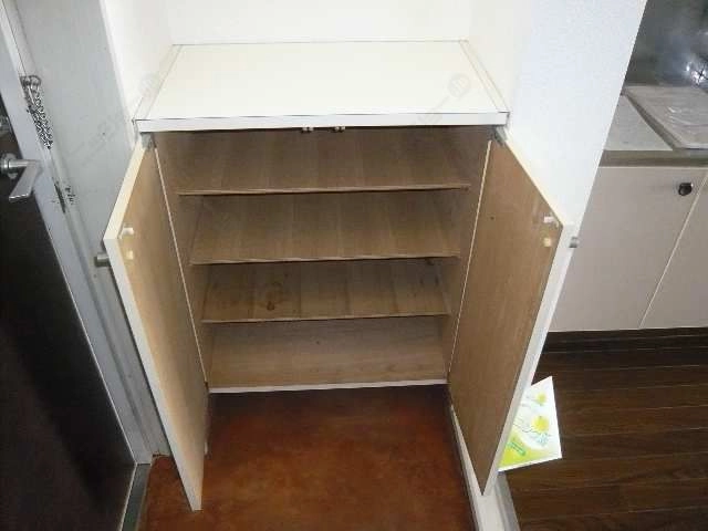 シューズボックス