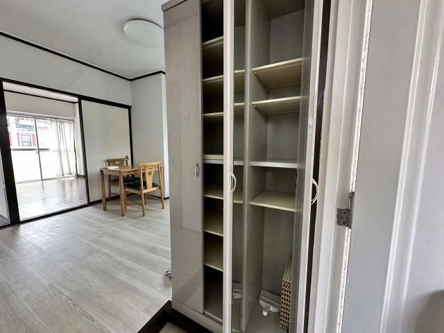 シューズボックス