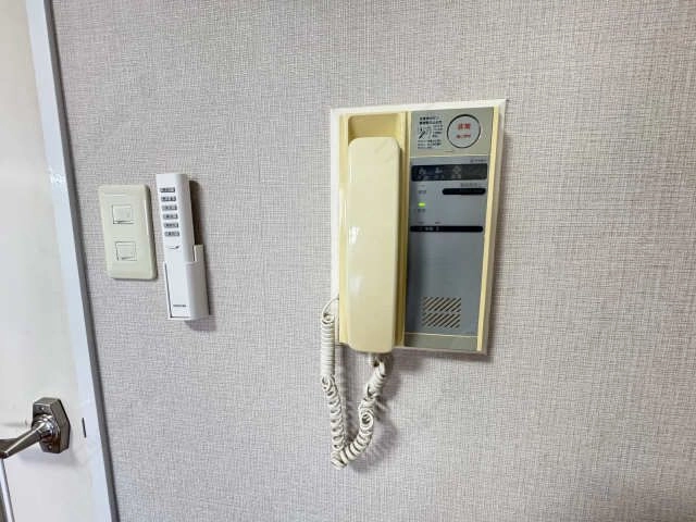 インターホン