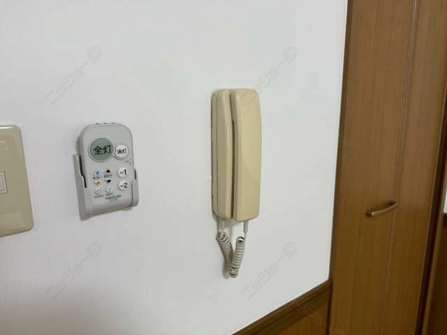 インターホン