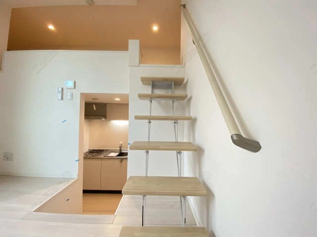 階段（ロフト行き）