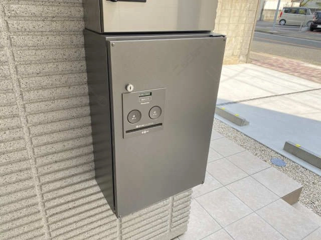宅配ボックス