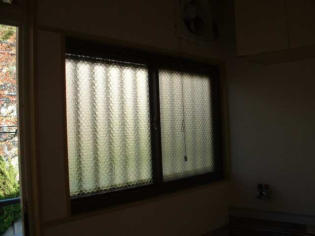 キッチン通気窓