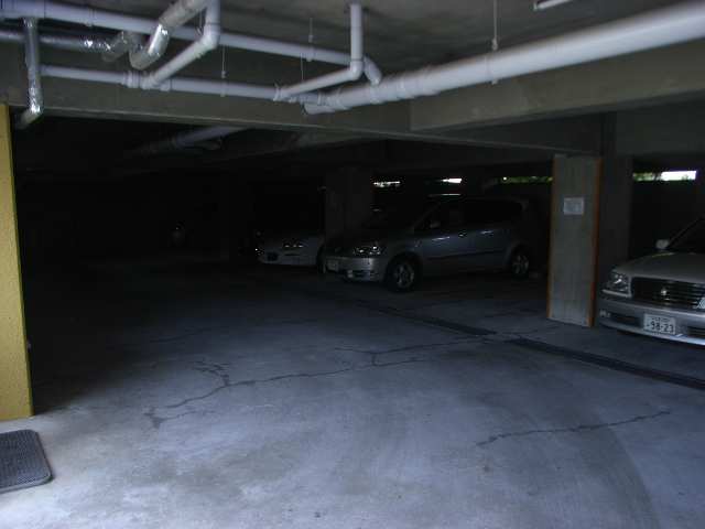 屋内駐車場