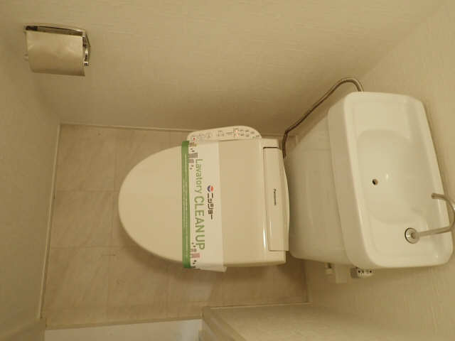 シャワー付きトイレ