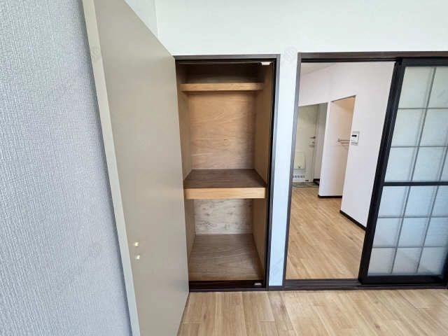 収納洋間
