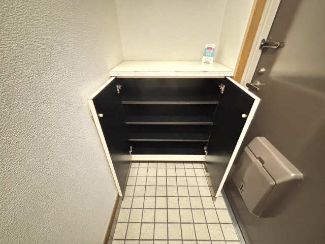 シューズボックス