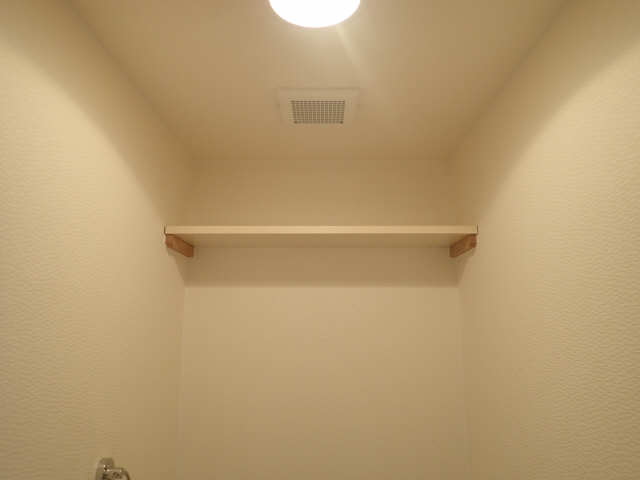 トイレ上部戸棚