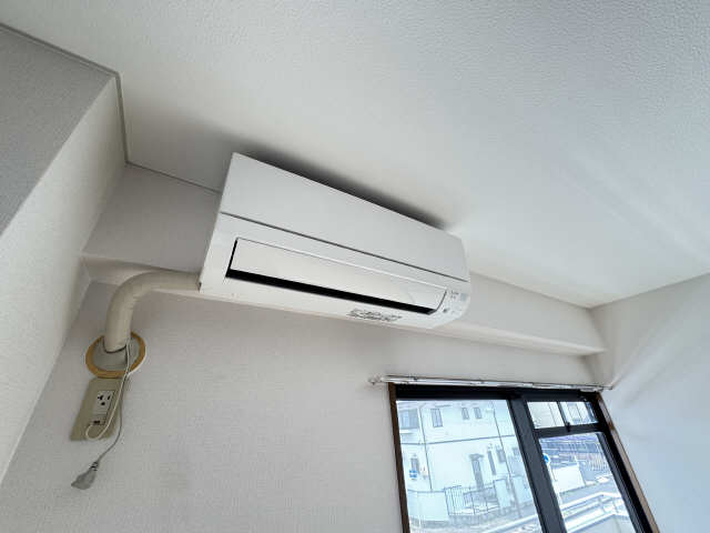 リビングエアコン