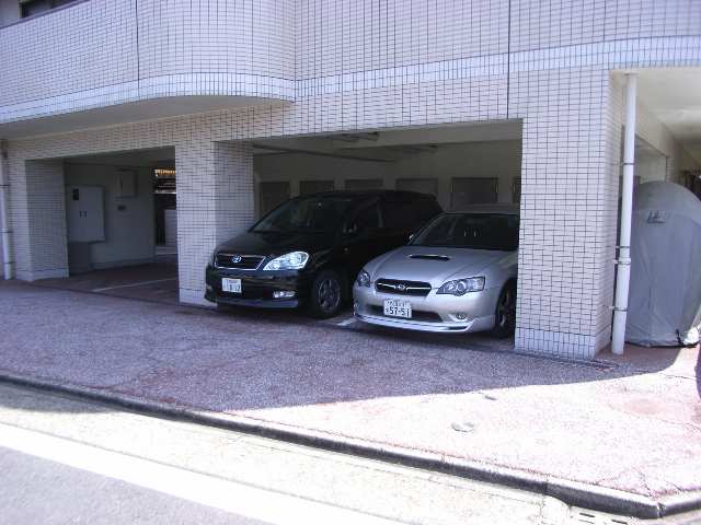 屋内駐車場