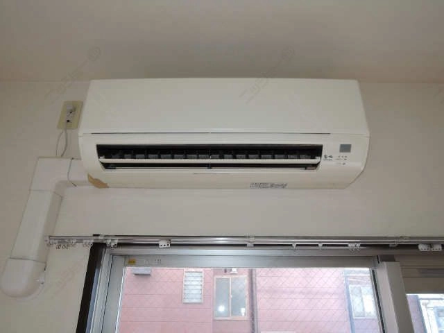 エアコ  ン