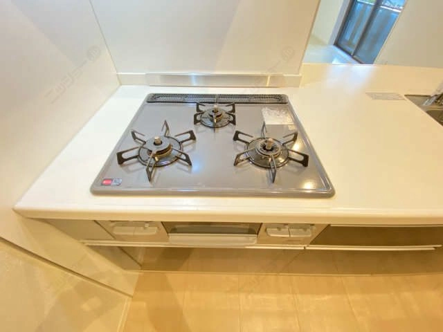 ガスコンロ３口